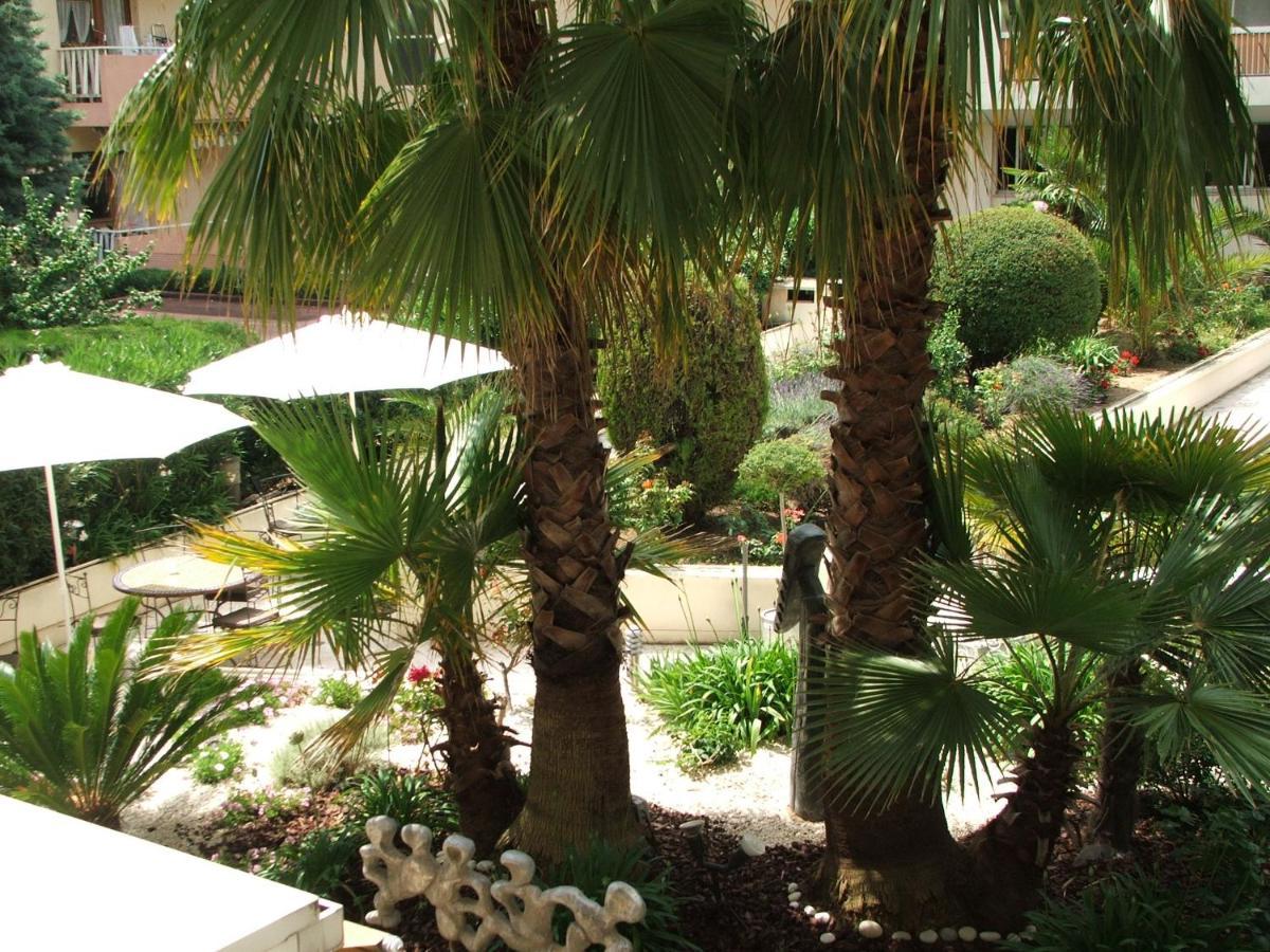 Hotel Diana Vence Exterior photo